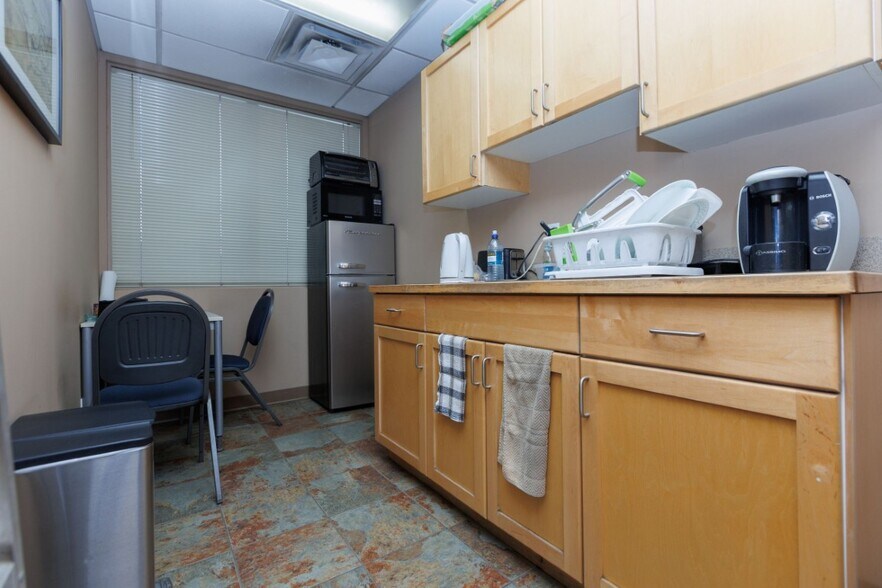 More Photos Of 8121 49 Ave Close, Red Deer Service For Sale