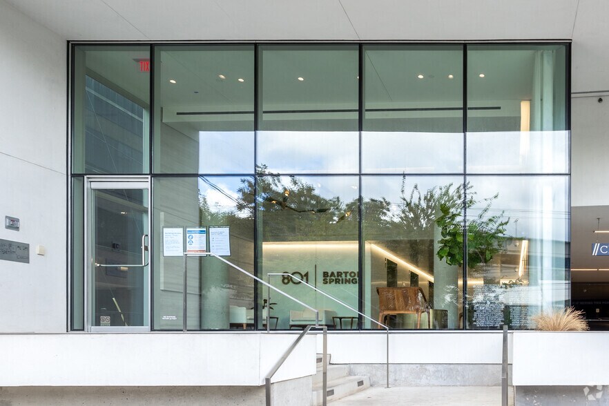 More Photos Of 801 Barton Springs Rd, Austin Office For Lease