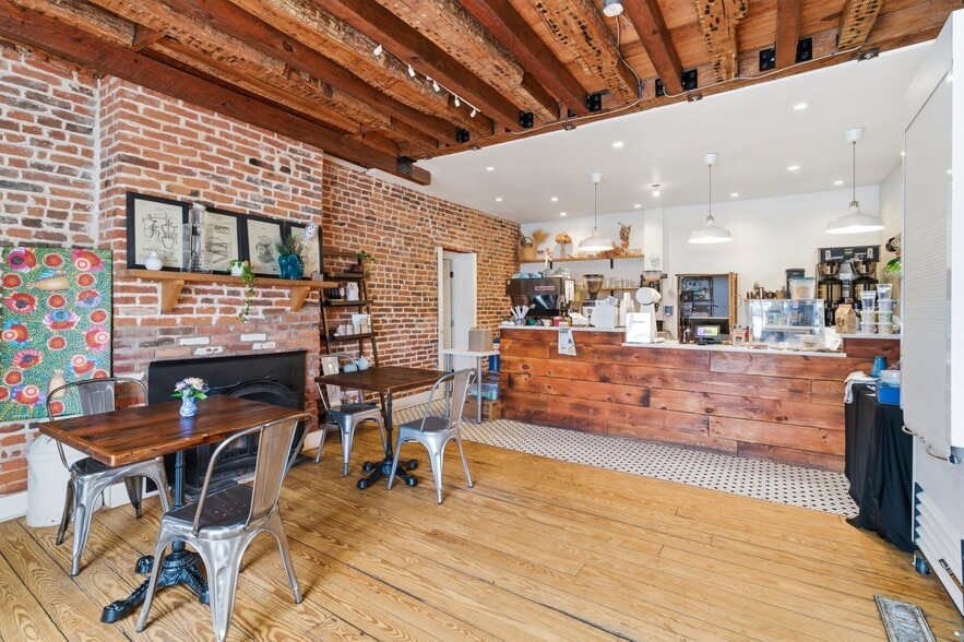 More Photos Of 202 Main St, Reisterstown Storefront Retail Office For Lease