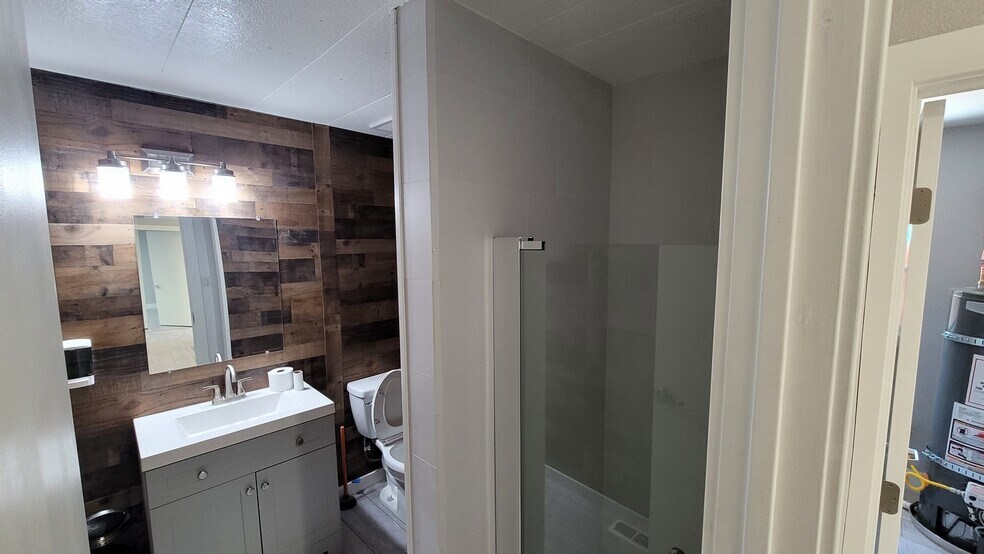 More Photos Of 21249 Geyserville Ave, Geyserville Freestanding For Sale