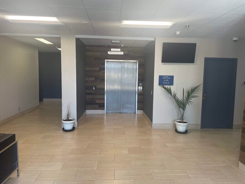 More Photos Of 2655 Stanwell Dr, Concord Office For Lease