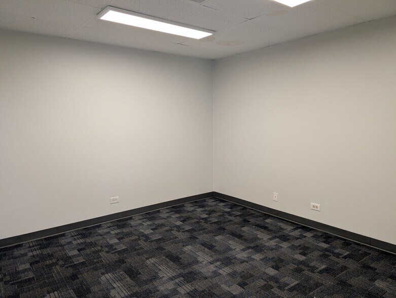 More Photos Of 6863-6865 E 48th Ave, Denver Warehouse For Sale