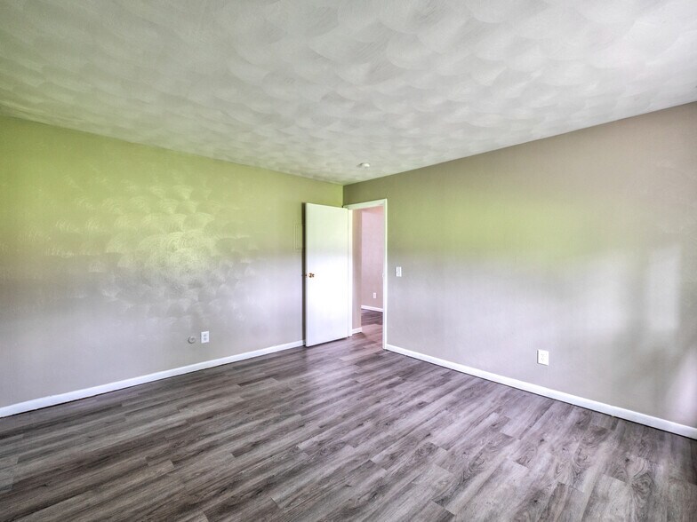 More Photos Of 4037 S Rose St, Kalamazoo Apartments For Sale