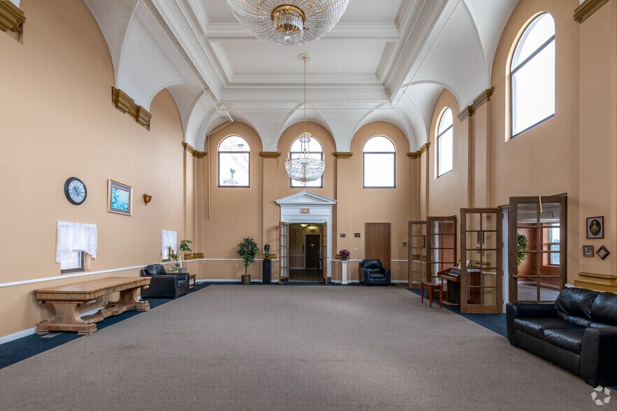 More Photos Of 422 Felix St, Saint Joseph Apartments For Sale