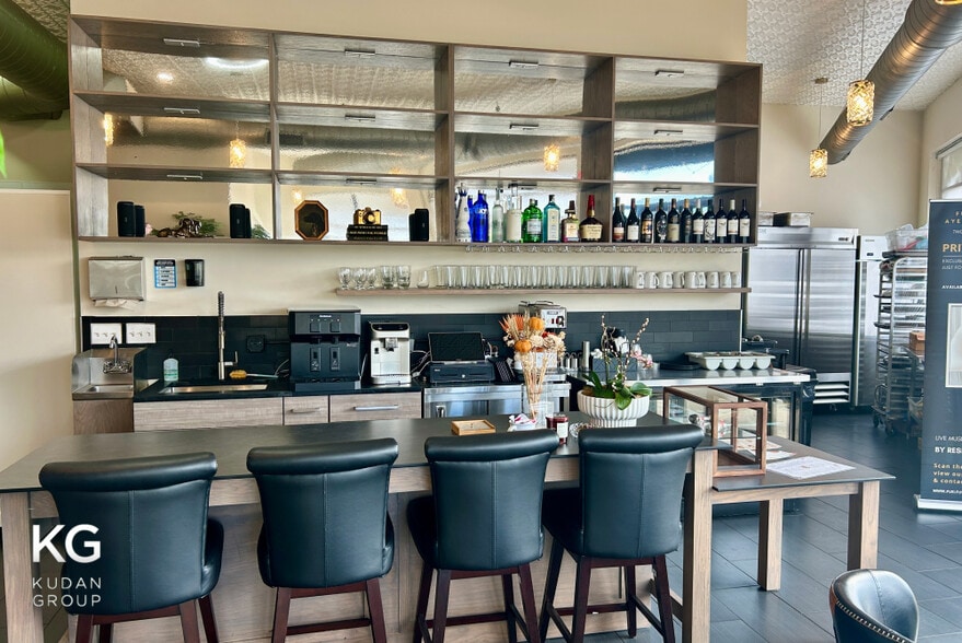 More Photos Of 1222 Washington Ct, Wilmette Specialty For Lease