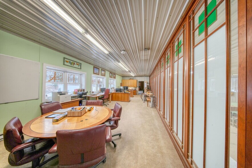 More Photos Of 26 Holland rd, Ferndale Manufacturing For Sale