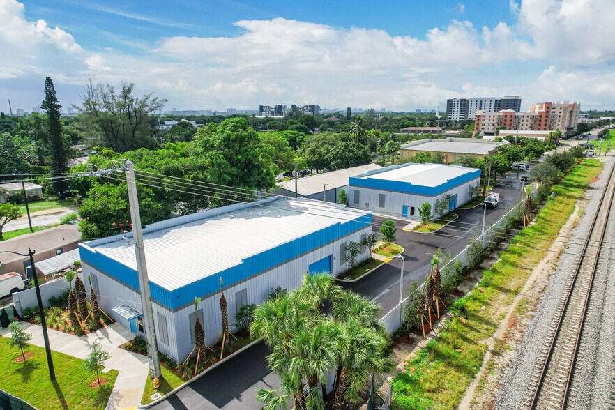 More Photos Of 621 NE 1st Ave, Pompano Beach Warehouse For Sale