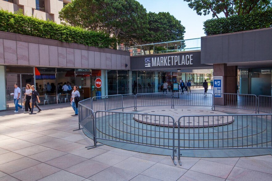 More Photos Of 350 S Grand Ave, Los Angeles Office For Lease