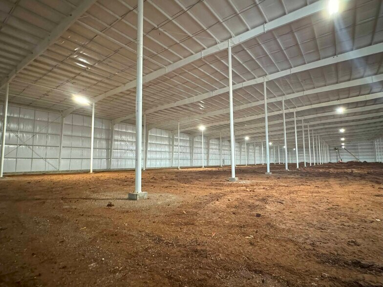 More Photos Of 290 Counts Dr, Muscle Shoals Manufacturing For Sale