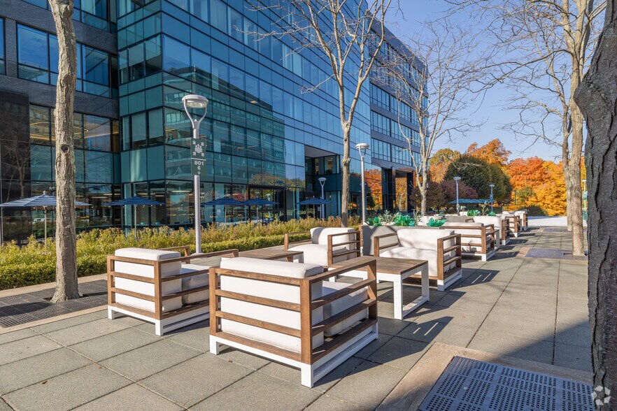 More Photos Of 801 Main Ave, Norwalk Unknown For Lease