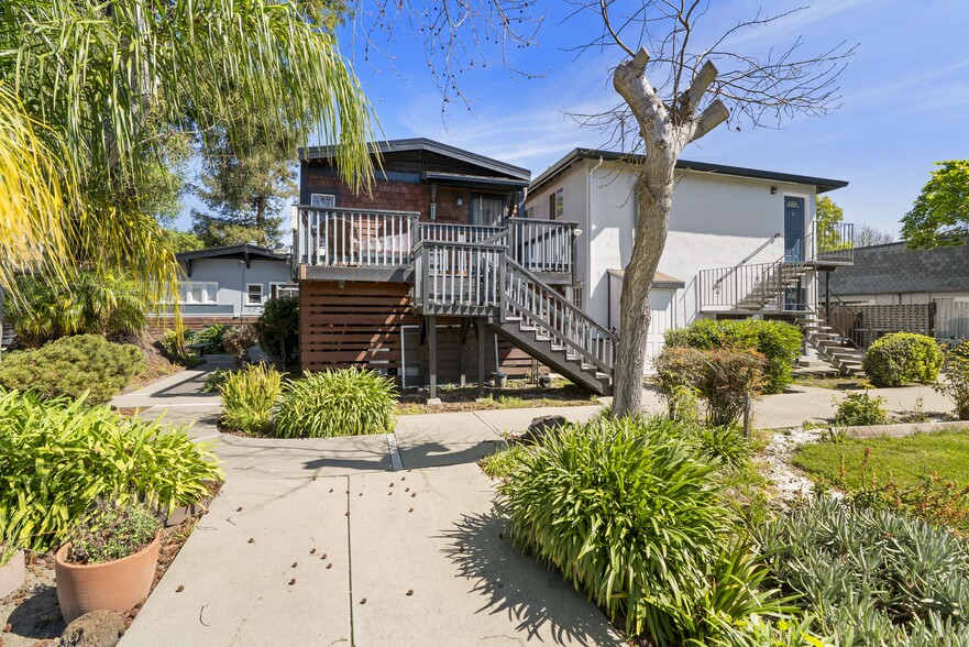 More Photos Of 22427 Montgomery St, Hayward Congregate Senior Housing For Sale