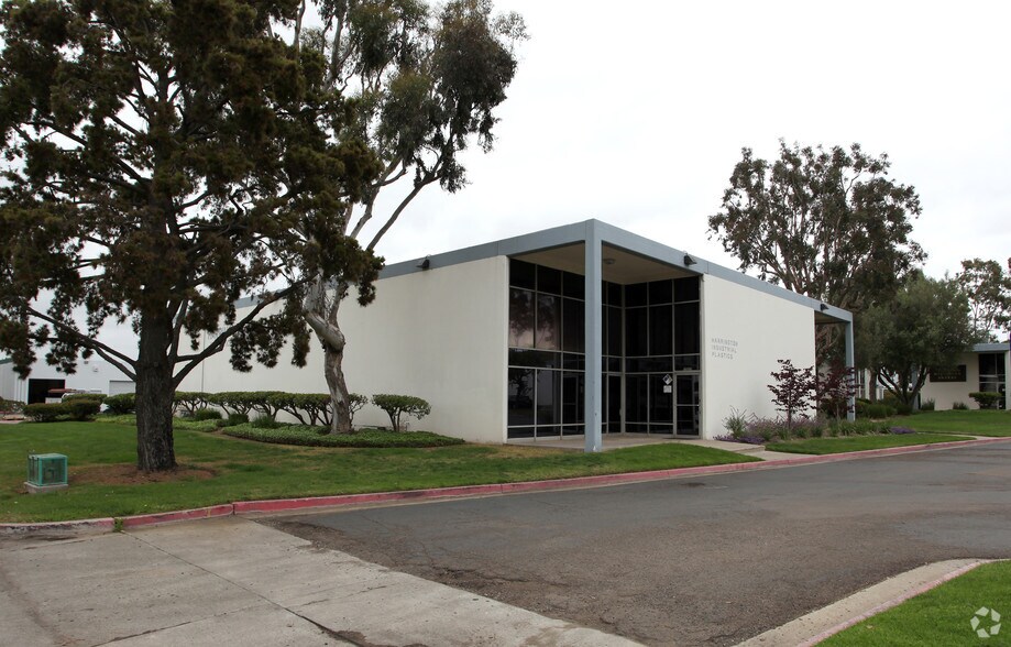 More Photos Of 7531-7557 Convoy Ct, San Diego Manufacturing For Lease