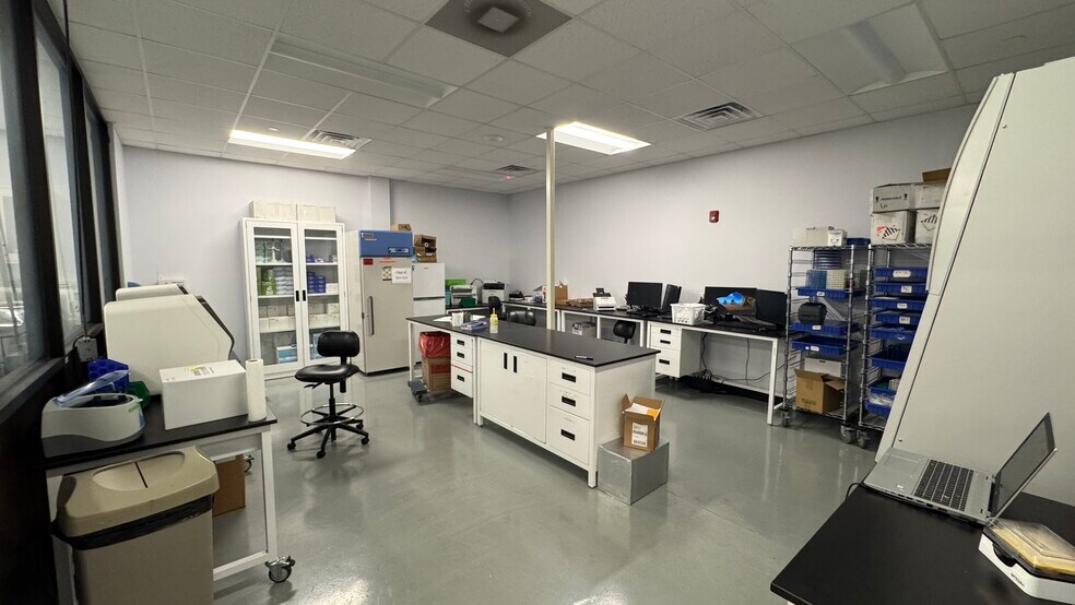 More Photos Of 2550 Brodhead Rd, Bethlehem Flex For Lease