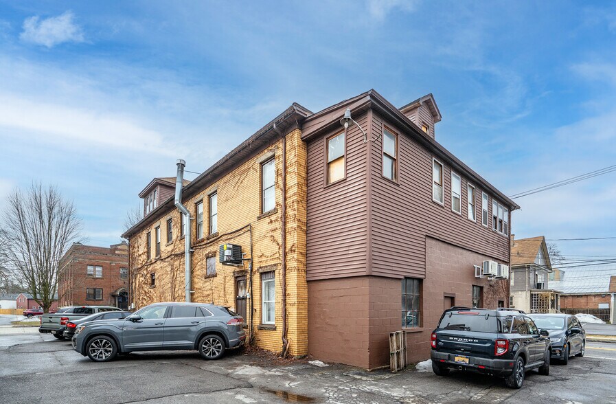 More Photos Of 5476 Broadway St, Lancaster Storefront Retail Residential For Sale