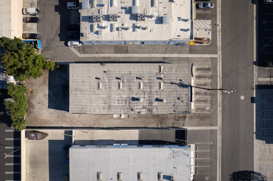 More Photos Of 2433 S Broadway Pl, Santa Ana Auto Salvage Facility For Sale