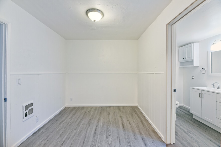 More Photos Of 1808 Spring St, Medford Apartments For Sale