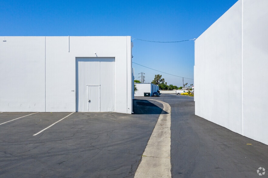 More Photos Of 3619-3735 San Gabriel River Pky, City of Industry Distribution For Lease