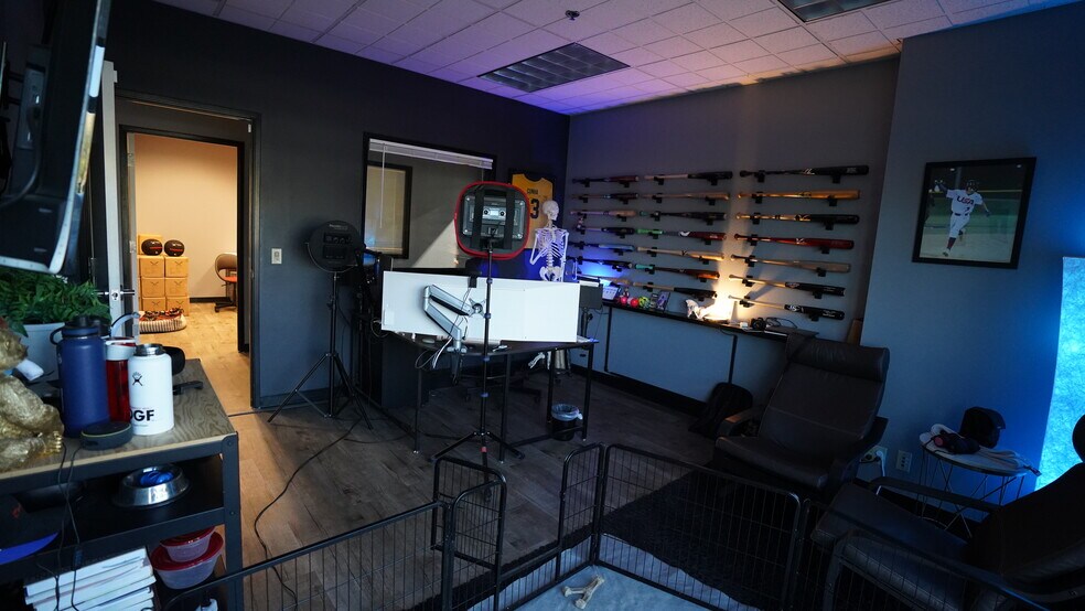 More Photos Of 731 Pilot Rd, Las Vegas Light Distribution For Lease