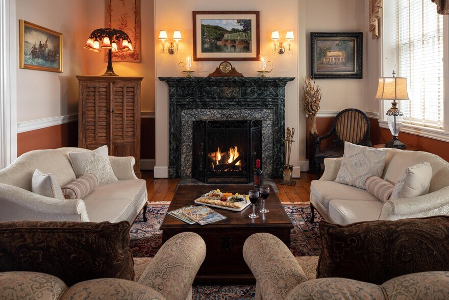 More Photos Of 28 W Bridge St, New Hope Hospitality For Sale