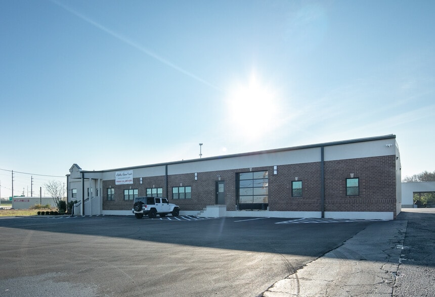 More Photos Of 1180 Finney Dr, Lexington Light Distribution For Lease