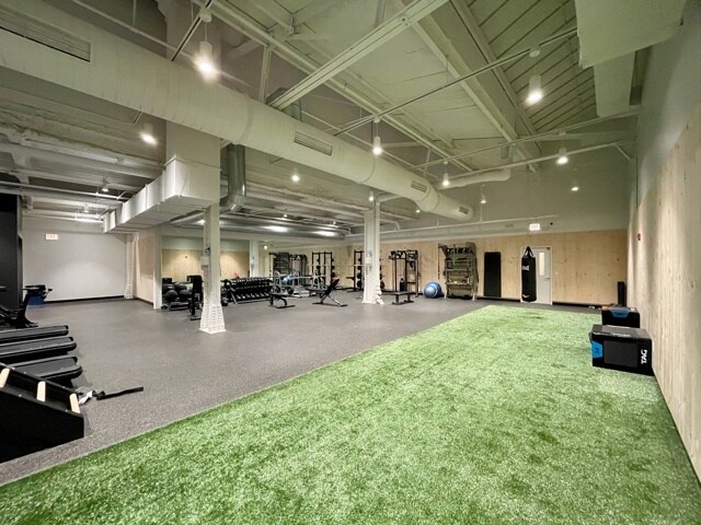 More Photos Of 1315 N North Branch St, Chicago Office For Lease