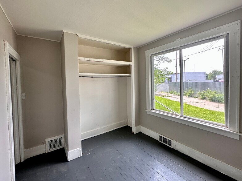 More Photos Of 14028 Faircrest St, Detroit Apartments For Sale