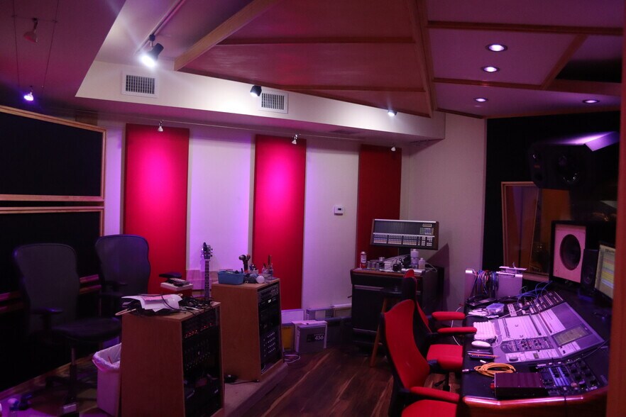 More Photos Of 7180-7194 SW 47th St, Miami Service For Sale