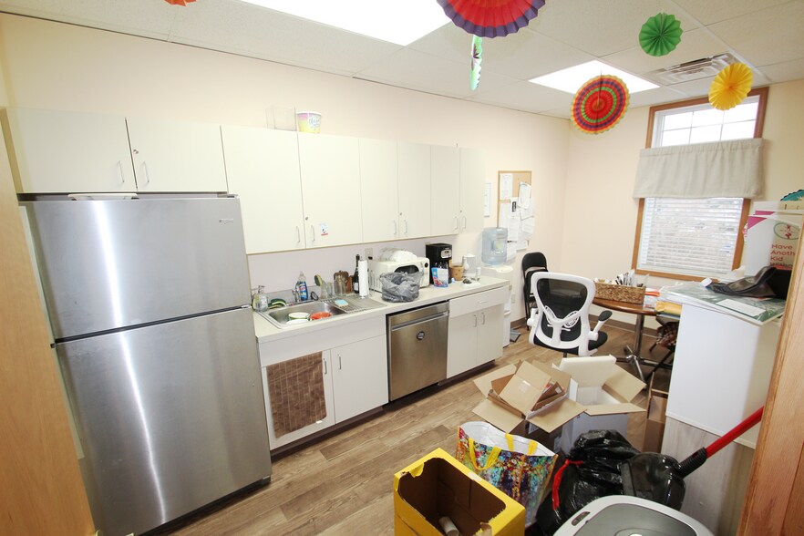 More Photos Of 1197 High St, Wadsworth Medical For Lease