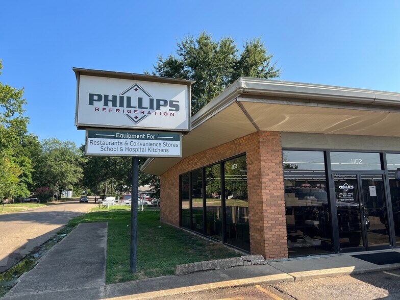 Primary Photo Of 1102 Bowie St, Texarkana Industrial For Lease