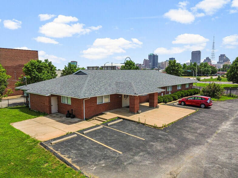 More Photos Of 1451 Mullanphy St, Saint Louis Office For Sale