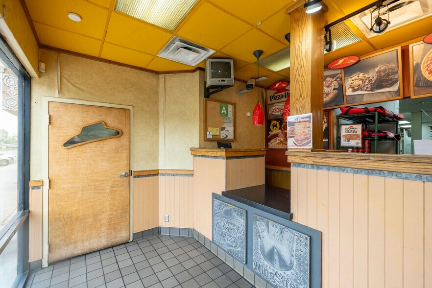 More Photos Of 12203-12207 Hawthorne Blvd, Hawthorne Storefront For Sale