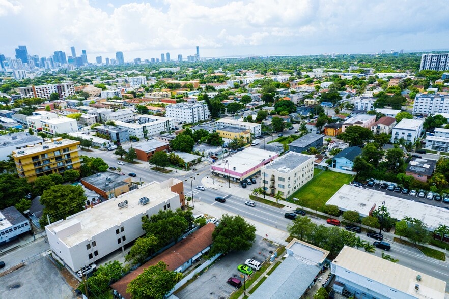 More Photos Of 1910 SW 1st St, Miami Supermarket For Sale