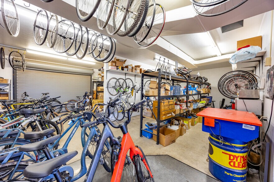 More Photos Of 1301 E Fry Blvd, Sierra Vista General Retail For Sale