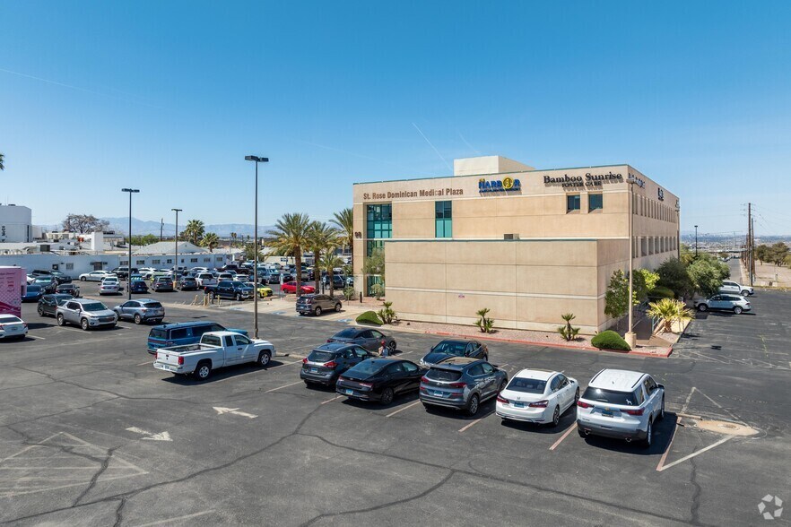 More Photos Of 98 E Lake Mead Pky, Henderson Medical For Lease