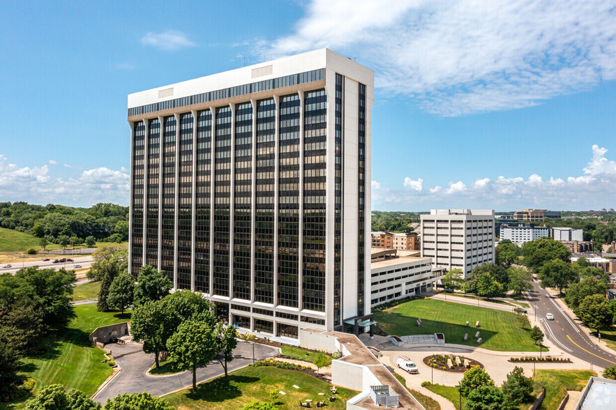 Primary Photo Of 600 Highway 169 S, Saint Louis Park Office For Lease