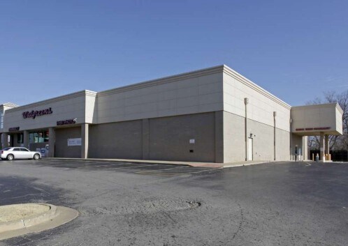 More Photos Of 4561 N Peoria Ave, Tulsa Drugstore For Lease