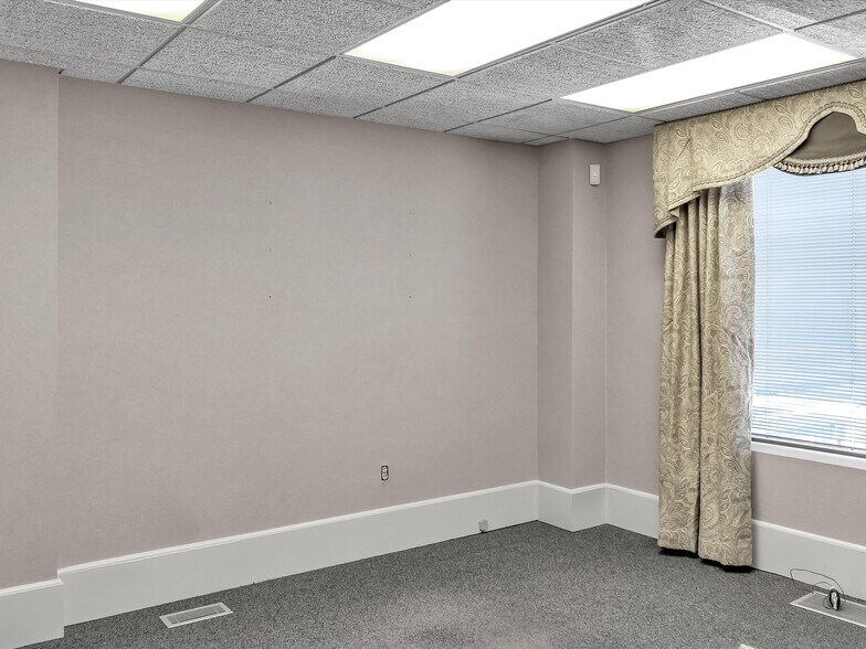 More Photos Of 624 W Main St, Sylva Bank For Sale