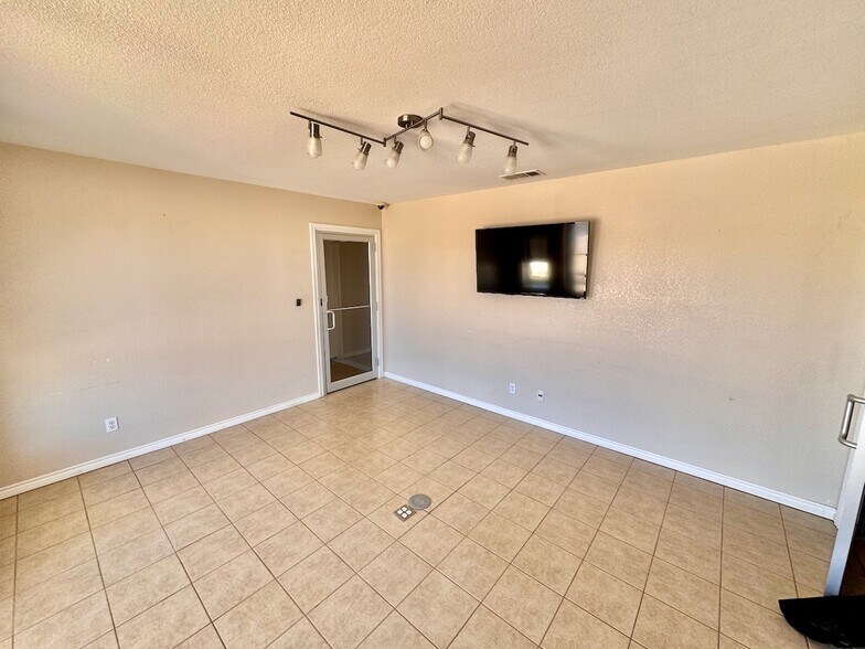 More Photos Of 14800 IH 35, Dilley Industrial For Sale