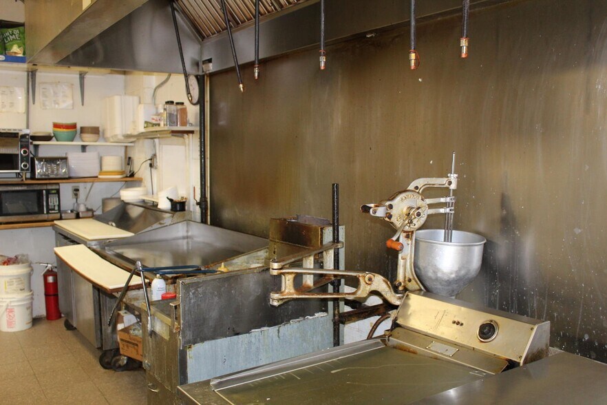 More Photos Of 511 E Main St, Saint Henry Freestanding For Sale