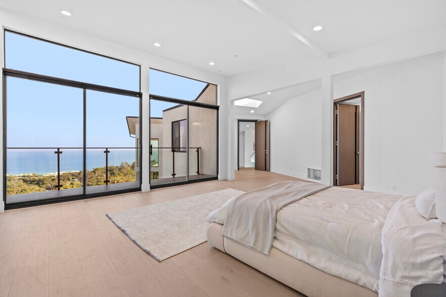 More Photos Of 6380 Meadows Ct, Malibu Rehabilitation Center For Lease