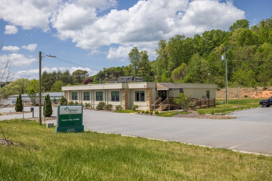 More Photos Of 609 Asheville Hwy, Sylva Medical For Lease
