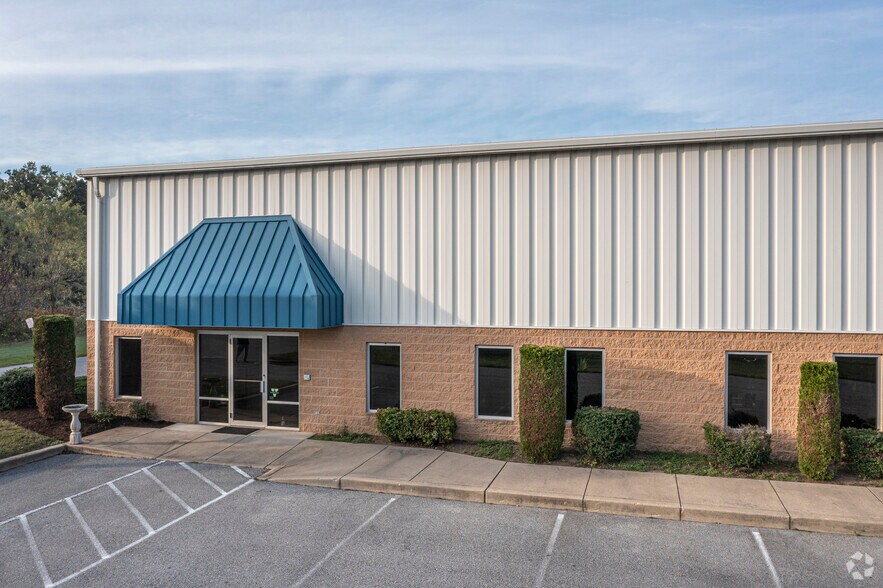 More Photos Of 5211 Cutter Ct, Prince Frederick Service For Lease