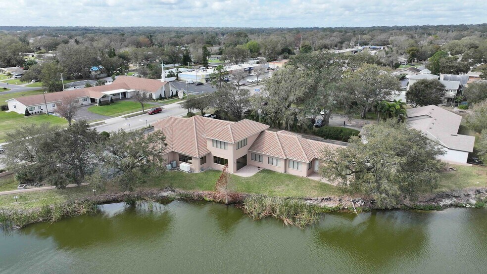 More Photos Of 1820 E Edgewood Dr, Lakeland Medical For Sale