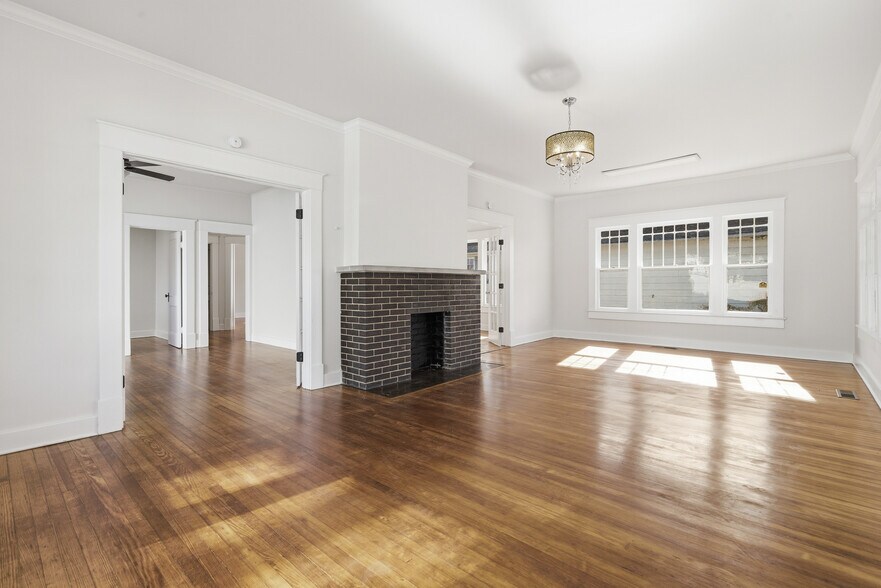 More Photos Of 1709 S Baltimore Ave, Tulsa Office Residential For Sale