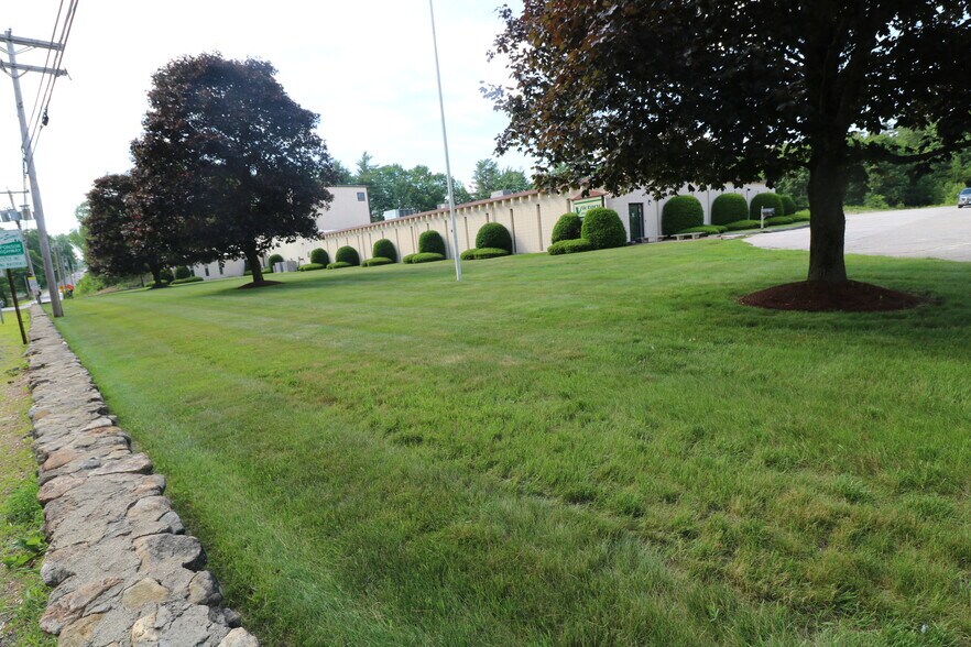 More Photos Of 7 Knight St, Jaffrey Industrial For Sale