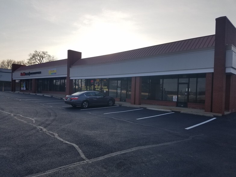 More Photos Of 3629-3639 N Lindbergh Blvd, Saint Ann Storefront For Lease