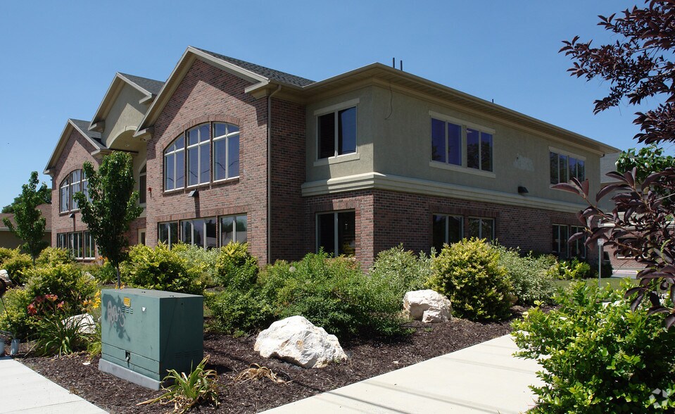Primary Photo Of 189 E Fort Union Blvd, Midvale Medical For Sale