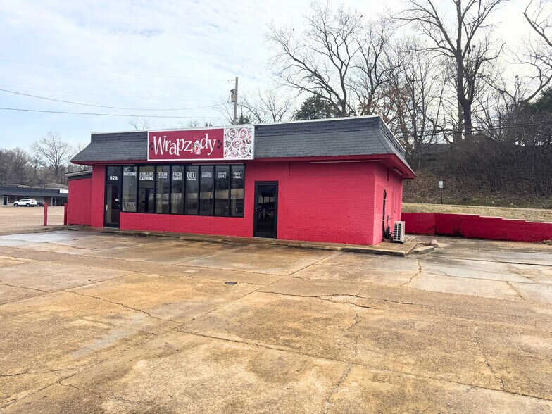 Primary Photo Of , Covington General Retail For Sale