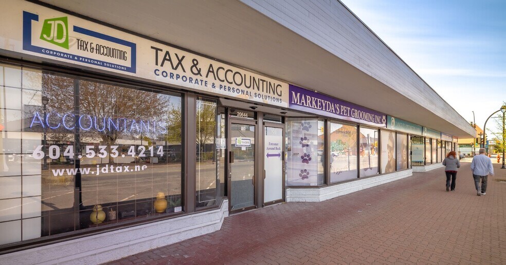 More Photos Of 20644 Fraser Hwy, Langley Medical For Lease