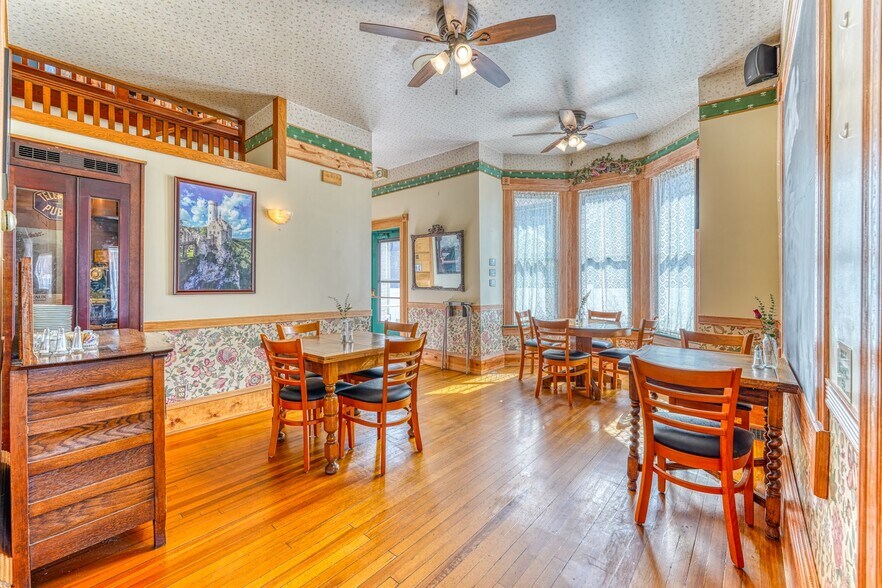 More Photos Of 512 Royal Gorge Blvd, Canon City Restaurant For Sale